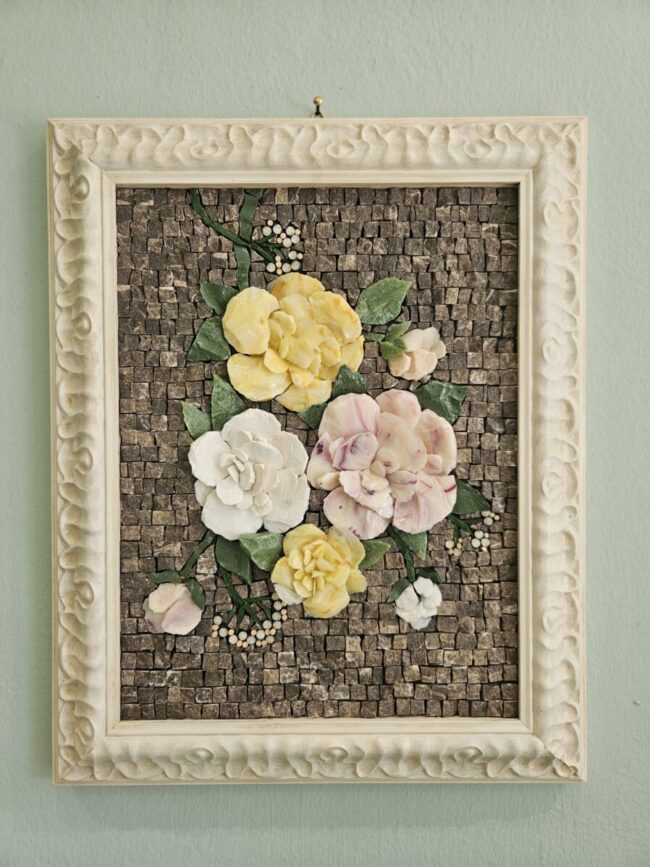 Bondegon de flores con rose in vetro smalto a mosaico