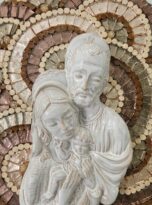 Sacra famiglia con fondo bronzo in specchio a mosaico