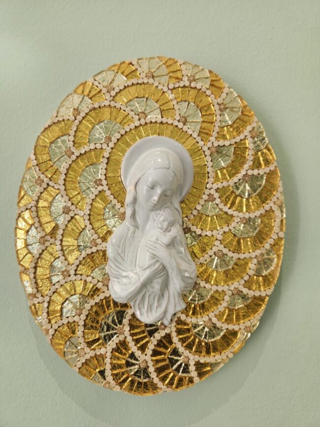 Madonna con bambino fondo oro in specchio a mosaico