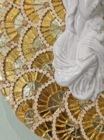 Madonna con bambino fondo oro in specchio a mosaico