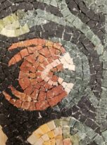 Trasposizione con fiori rossi