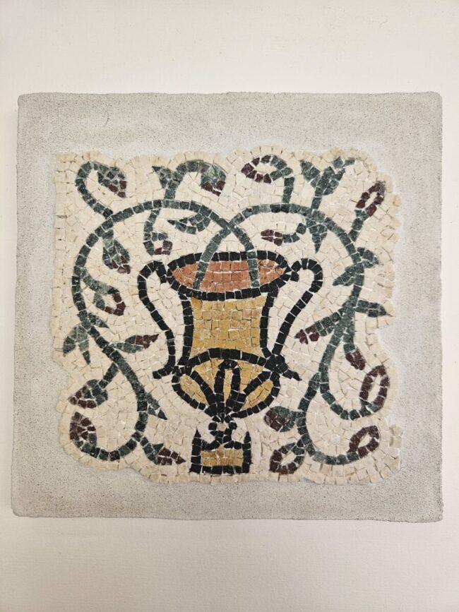 mosaico con kantharos
