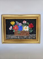 natura morta con cesto e fiori multicolor