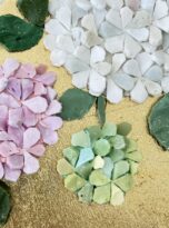 Libellule con ortensie in mosaico